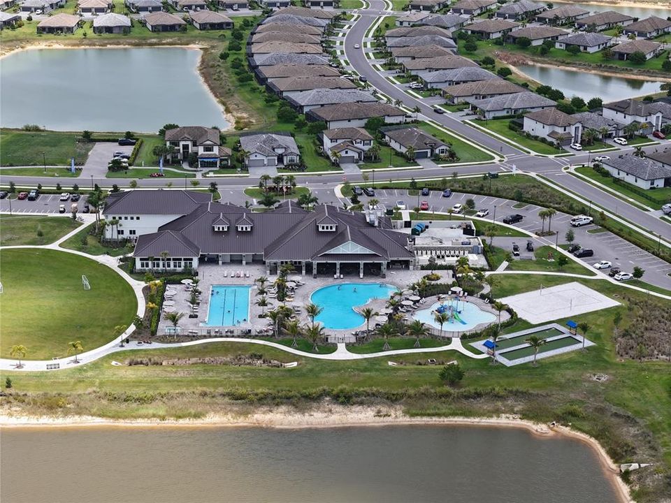 Active With Contract: $450,000 (3 beds, 3 baths, 2032 Square Feet)