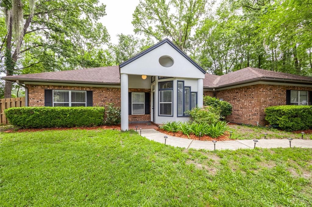 Recently Sold: $435,000 (4 beds, 2 baths, 2382 Square Feet)