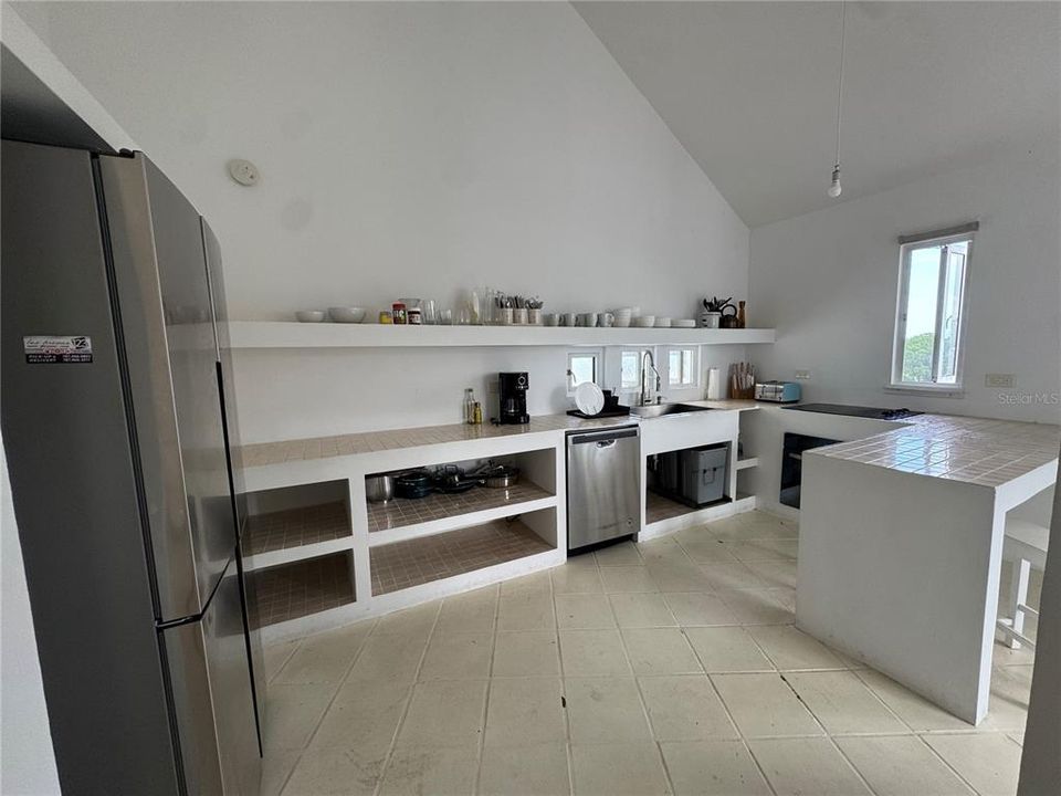 На продажу: $635,000 (3 спален, 3 ванн, 1913 Квадратных фут)