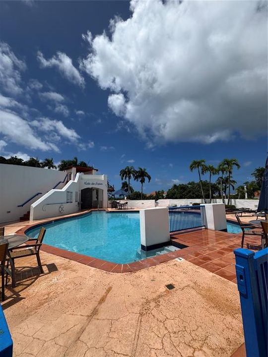 На продажу: $635,000 (3 спален, 3 ванн, 1913 Квадратных фут)