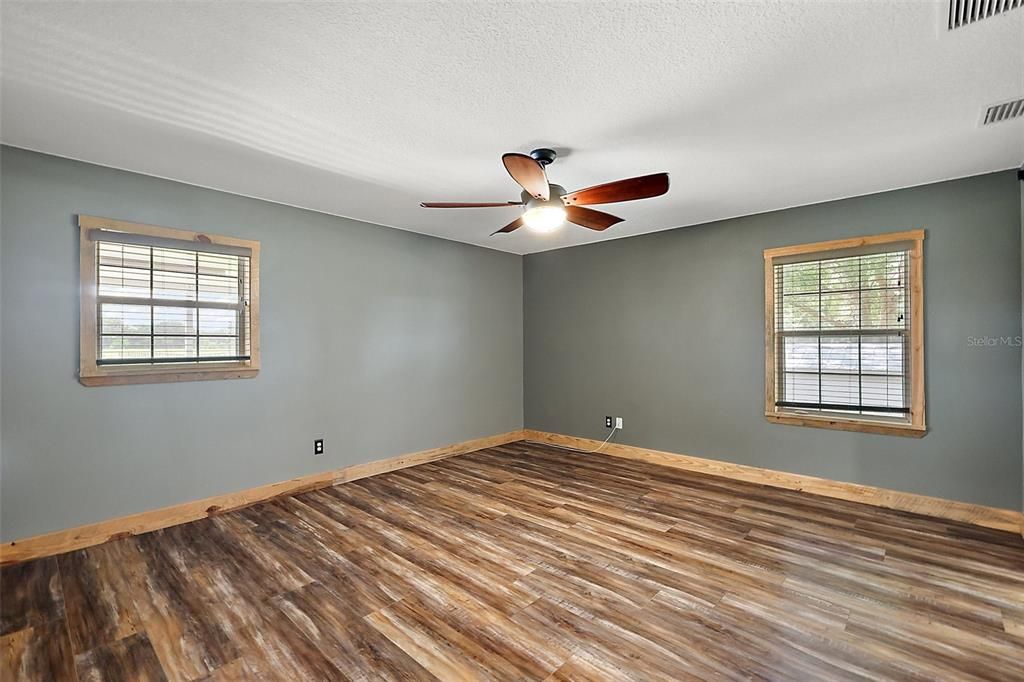 На продажу: $679,000 (3 спален, 2 ванн, 1588 Квадратных фут)