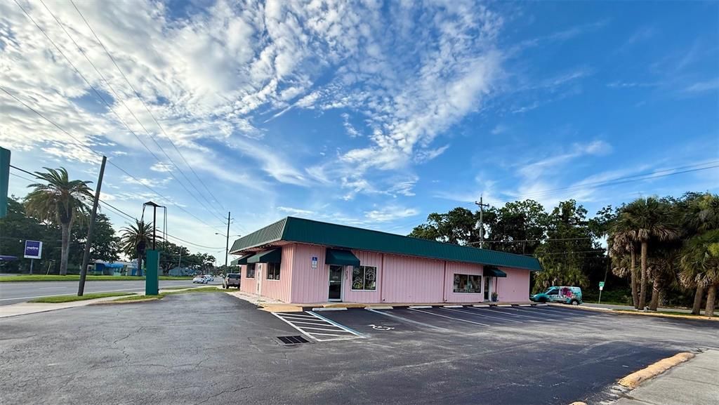 待售: $1,290,000 (0 贝兹, 0 浴室, 3160 平方英尺)