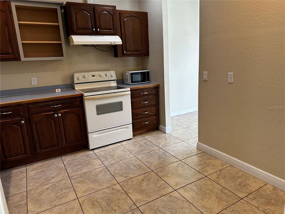 En Renta: $1,525 (3 camas, 2 baños, 1248 Pies cuadrados)