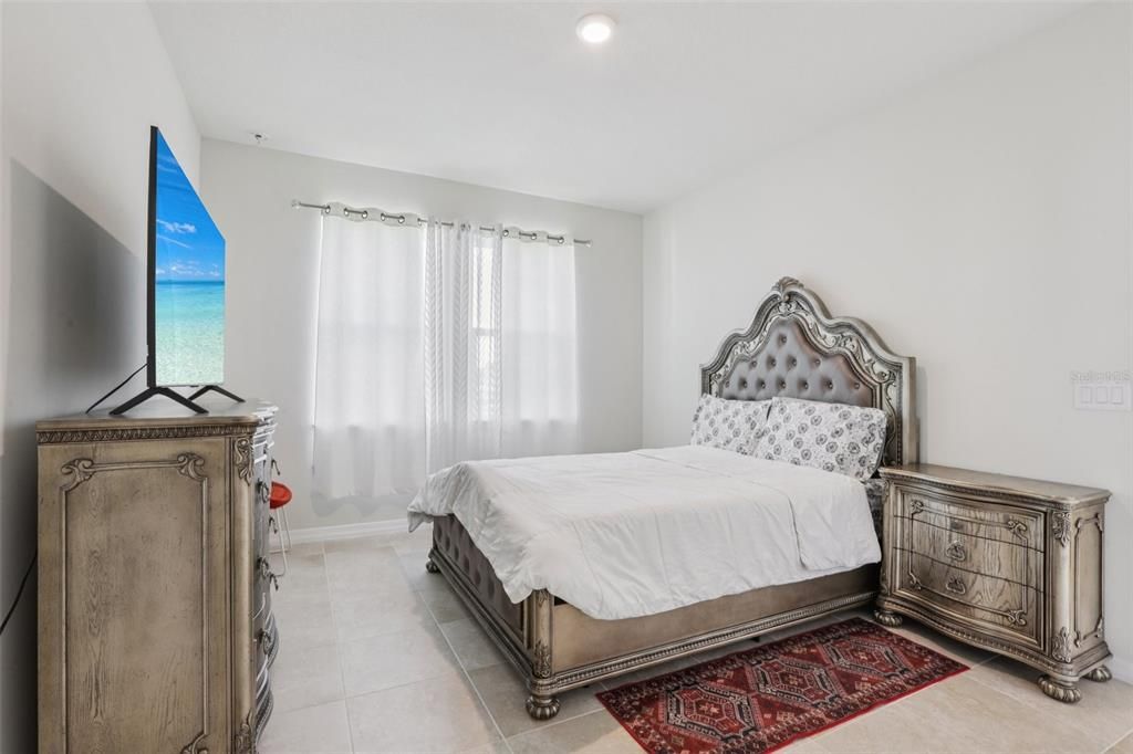 待售: $364,900 (4 贝兹, 2 浴室, 1832 平方英尺)