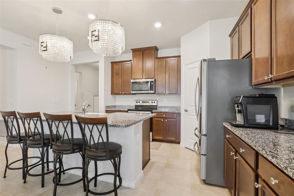 待售: $364,900 (4 贝兹, 2 浴室, 1832 平方英尺)