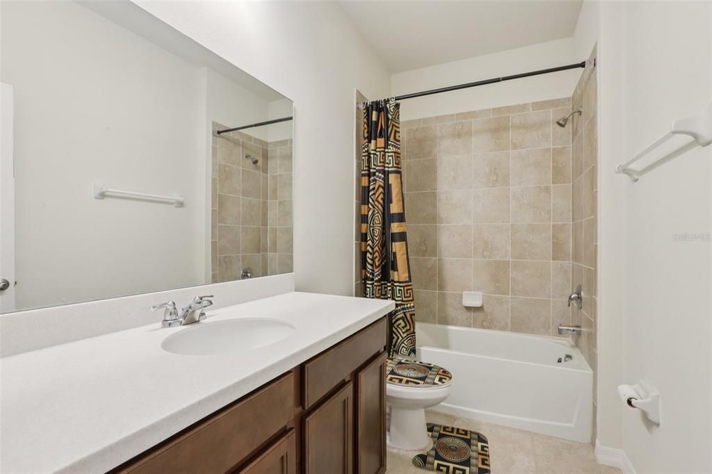 待售: $364,900 (4 贝兹, 2 浴室, 1832 平方英尺)