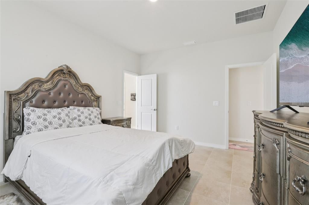 待售: $364,900 (4 贝兹, 2 浴室, 1832 平方英尺)