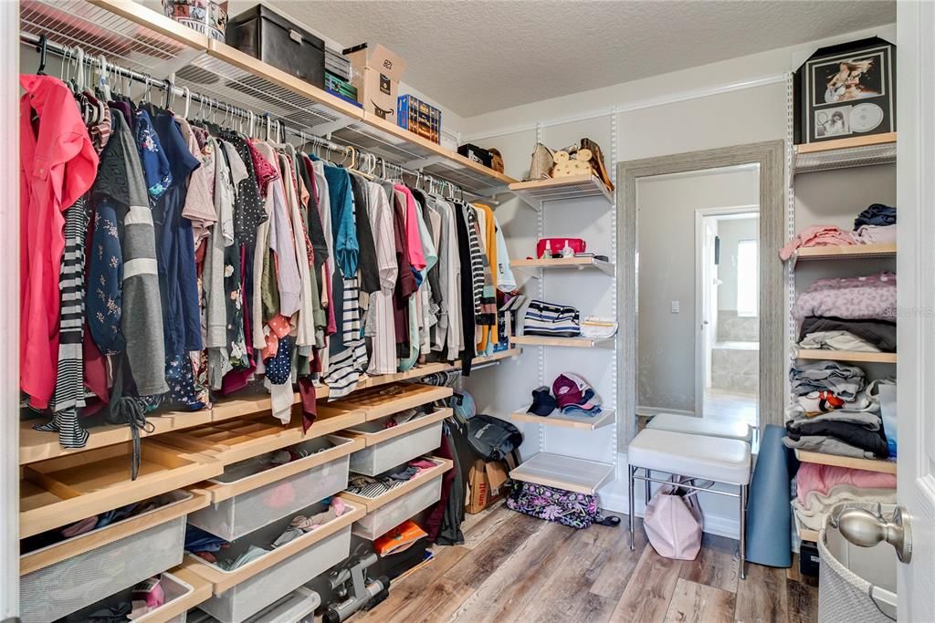 На продажу: $600,000 (4 спален, 2 ванн, 2614 Квадратных фут)
