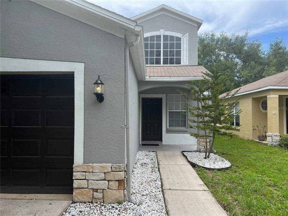 Active With Contract: $2,300 (4 beds, 2 baths, 1754 Square Feet)
