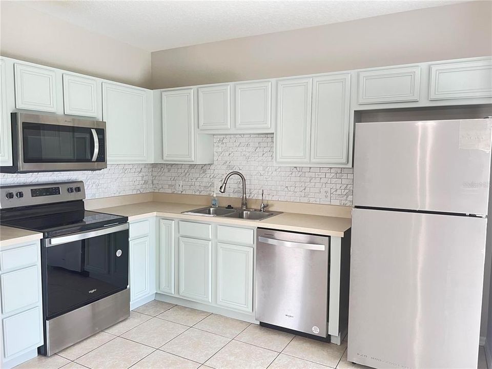 Active With Contract: $2,300 (4 beds, 2 baths, 1754 Square Feet)