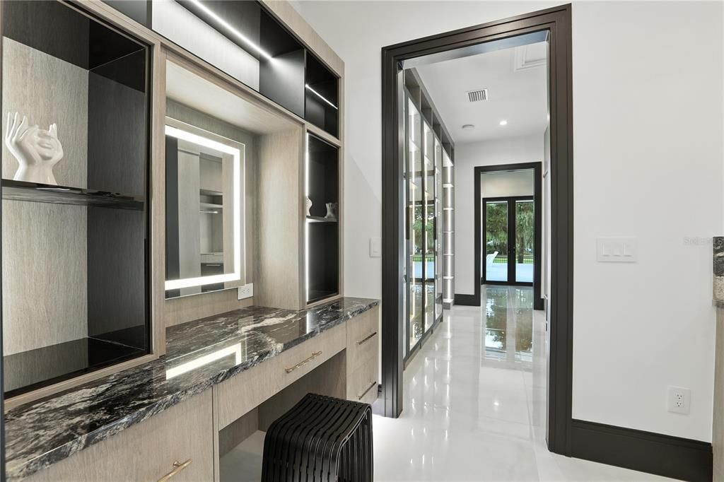 For Sale: $7,995,000 (5 beds, 6 baths, 6937 Square Feet)