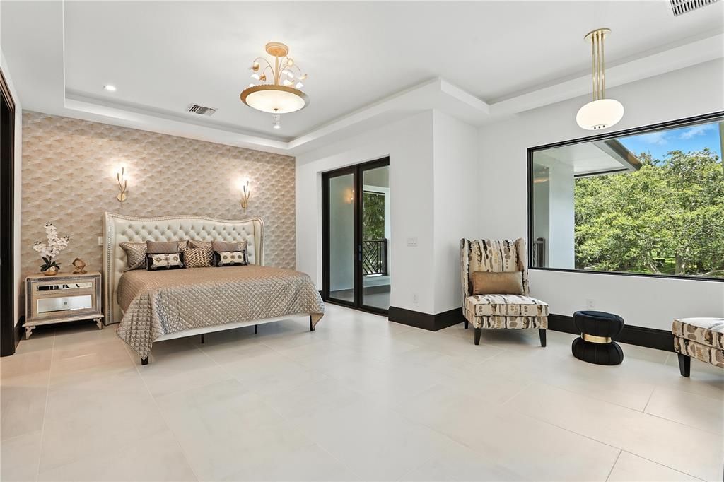 For Sale: $7,995,000 (5 beds, 6 baths, 6937 Square Feet)