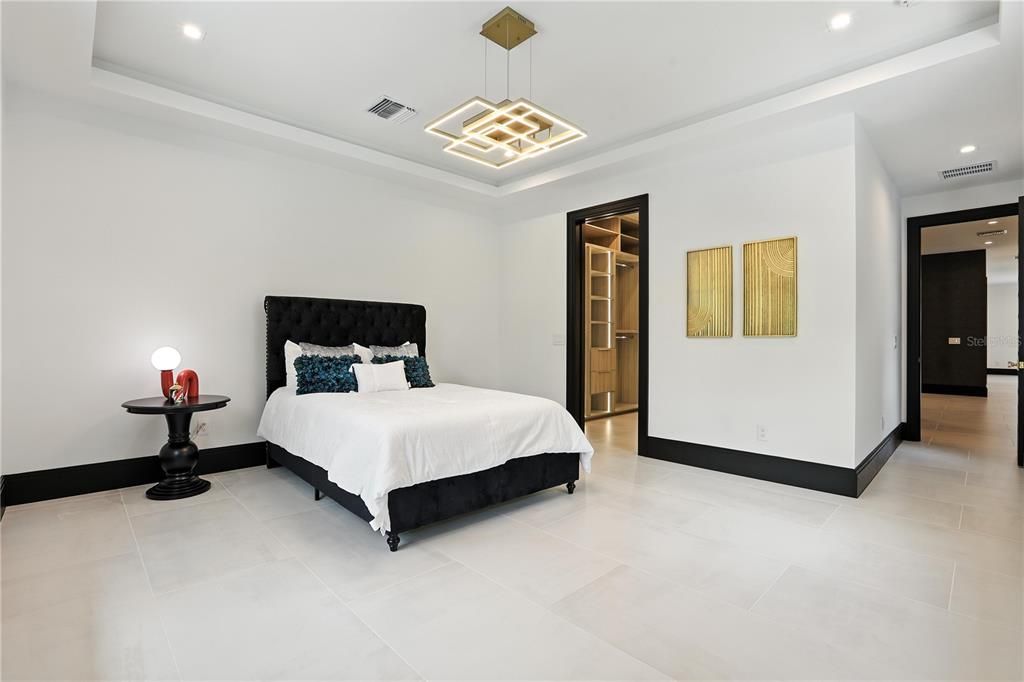 For Sale: $7,995,000 (5 beds, 6 baths, 6937 Square Feet)