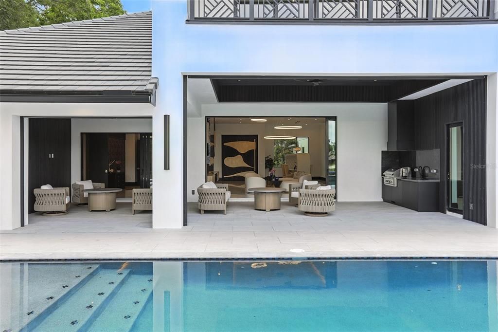 For Sale: $7,995,000 (5 beds, 6 baths, 6937 Square Feet)