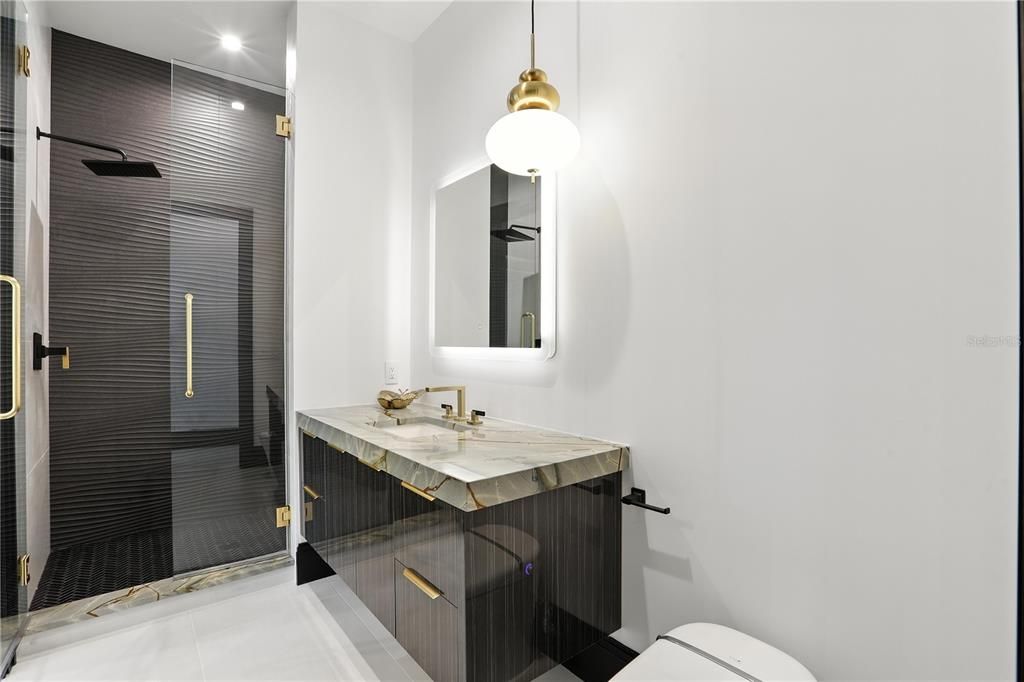 For Sale: $7,995,000 (5 beds, 6 baths, 6937 Square Feet)