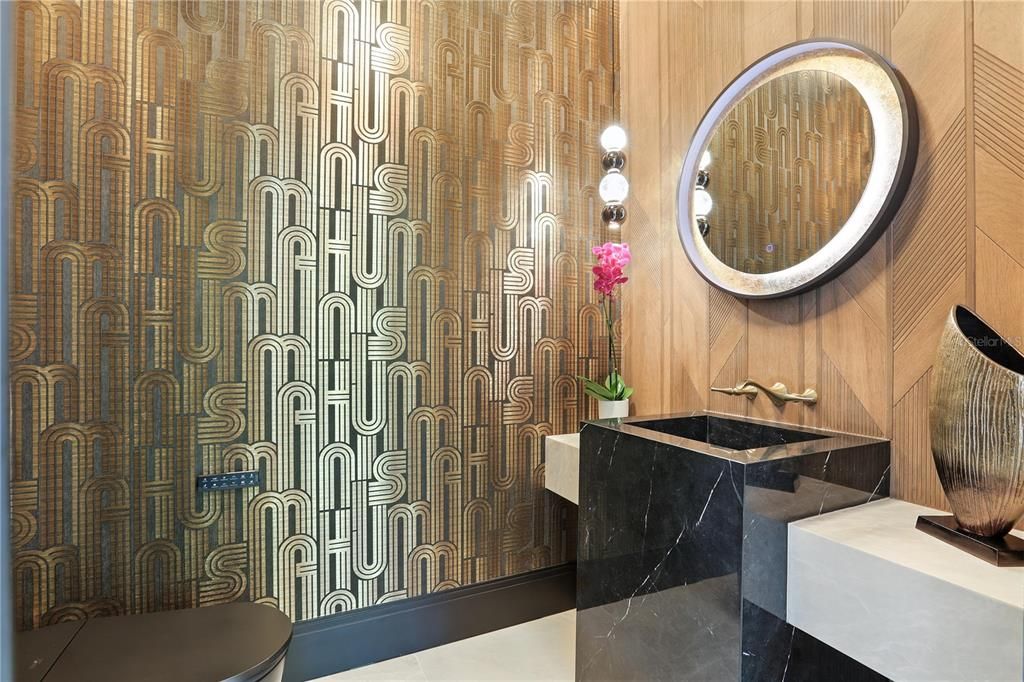 For Sale: $7,995,000 (5 beds, 6 baths, 6937 Square Feet)