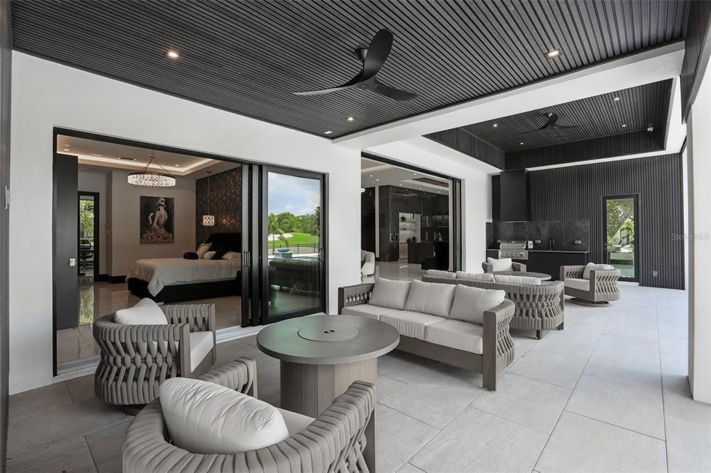 For Sale: $7,995,000 (5 beds, 6 baths, 6937 Square Feet)