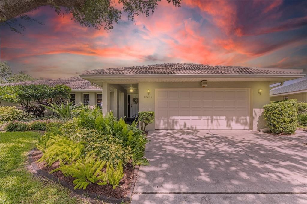 For Sale: $585,000 (2 beds, 2 baths, 1631 Square Feet)