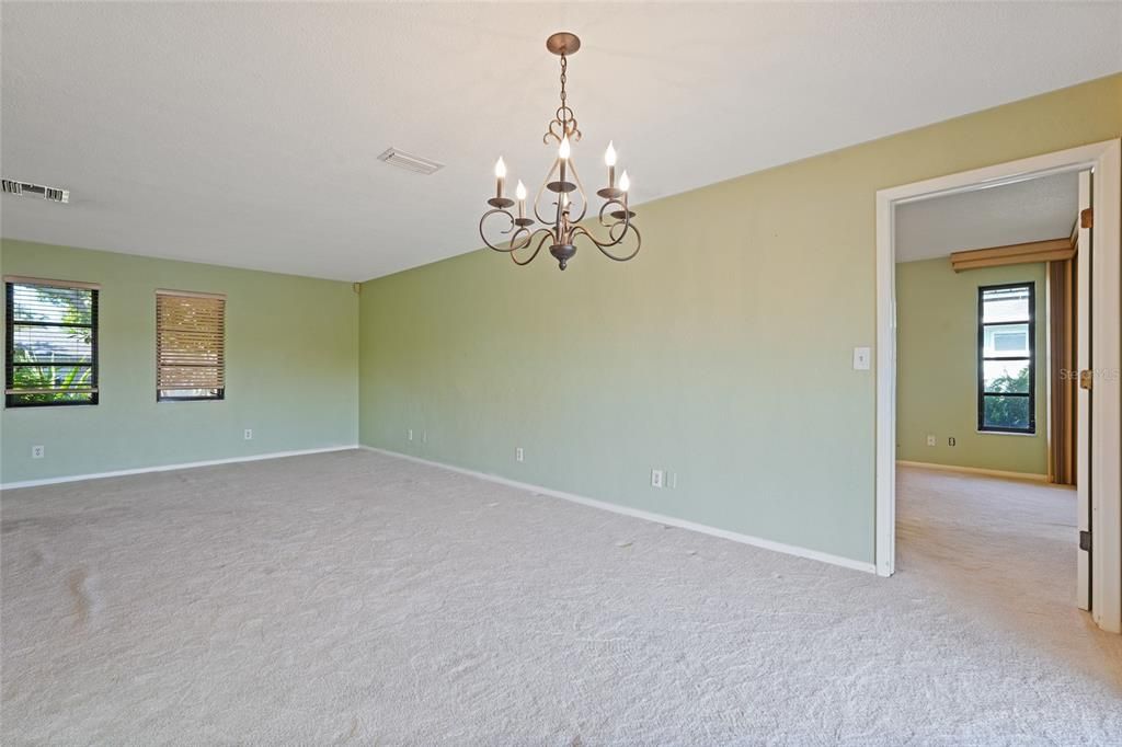 For Sale: $585,000 (2 beds, 2 baths, 1631 Square Feet)