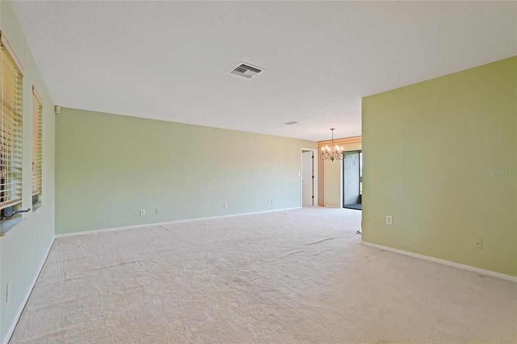 For Sale: $585,000 (2 beds, 2 baths, 1631 Square Feet)