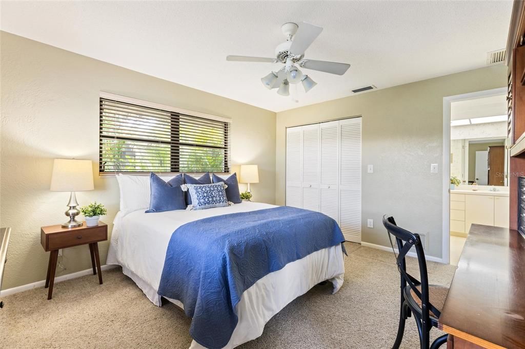 For Sale: $585,000 (2 beds, 2 baths, 1631 Square Feet)