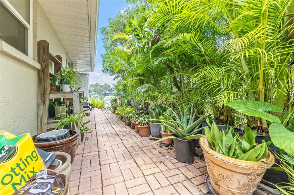 For Sale: $585,000 (2 beds, 2 baths, 1631 Square Feet)