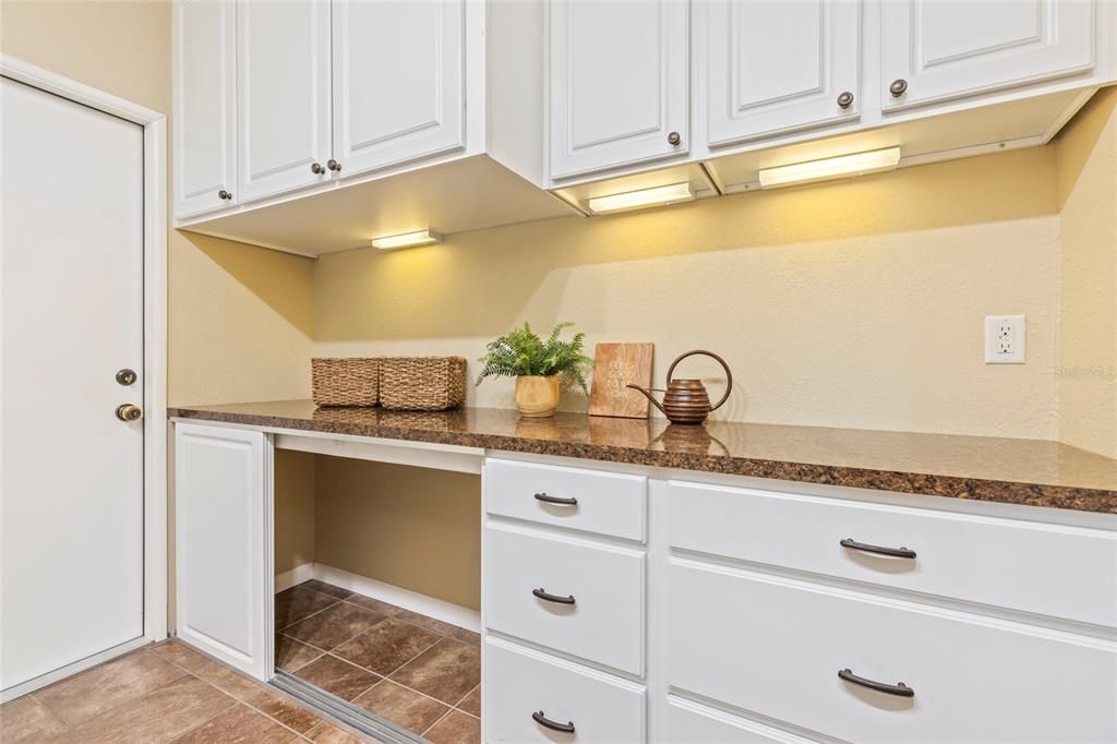 For Sale: $585,000 (2 beds, 2 baths, 1631 Square Feet)