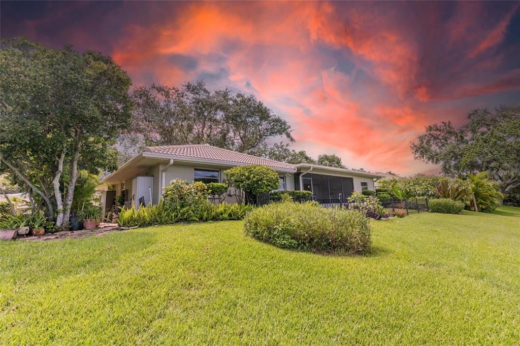 For Sale: $585,000 (2 beds, 2 baths, 1631 Square Feet)