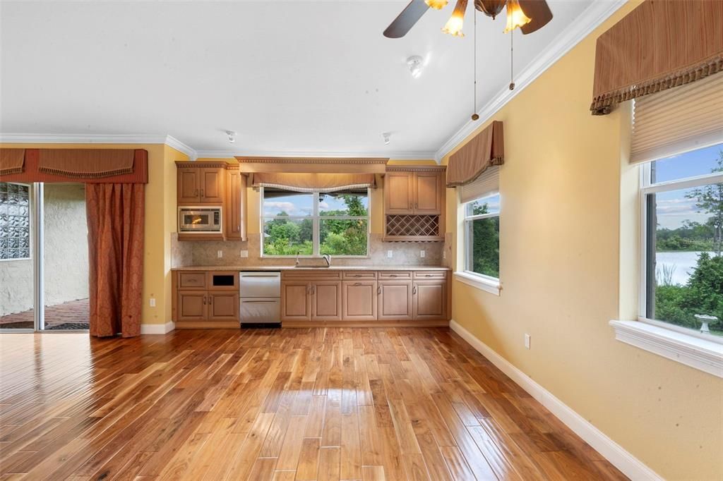 待售: $577,900 (3 贝兹, 2 浴室, 2880 平方英尺)