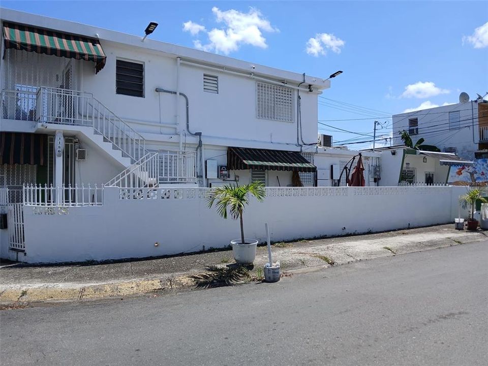 Vendido Recientemente: $195,000 (6 camas, 3 baños, 2664 Pies cuadrados)