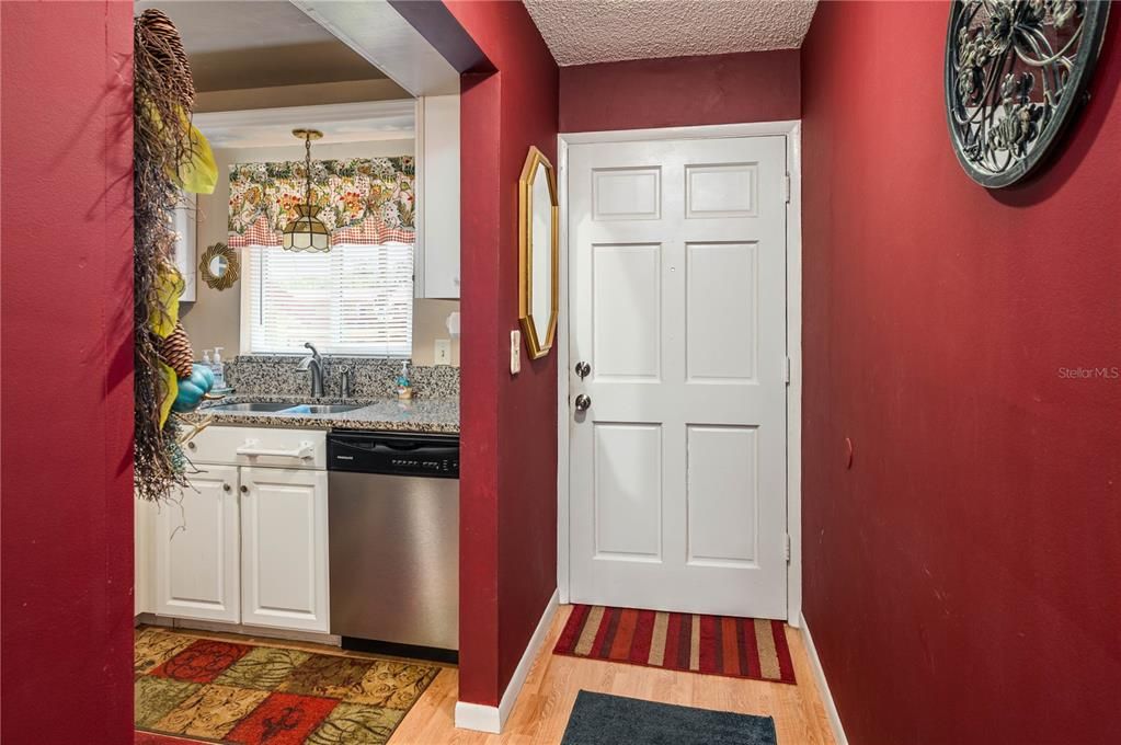 待售: $118,000 (3 贝兹, 2 浴室, 1666 平方英尺)