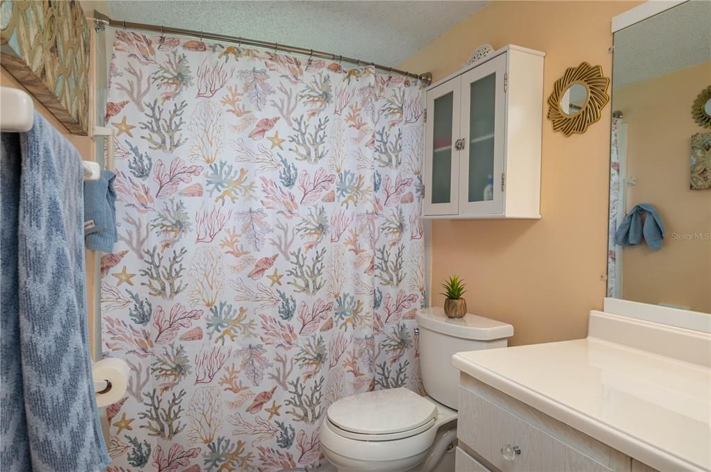 待售: $118,000 (3 贝兹, 2 浴室, 1666 平方英尺)