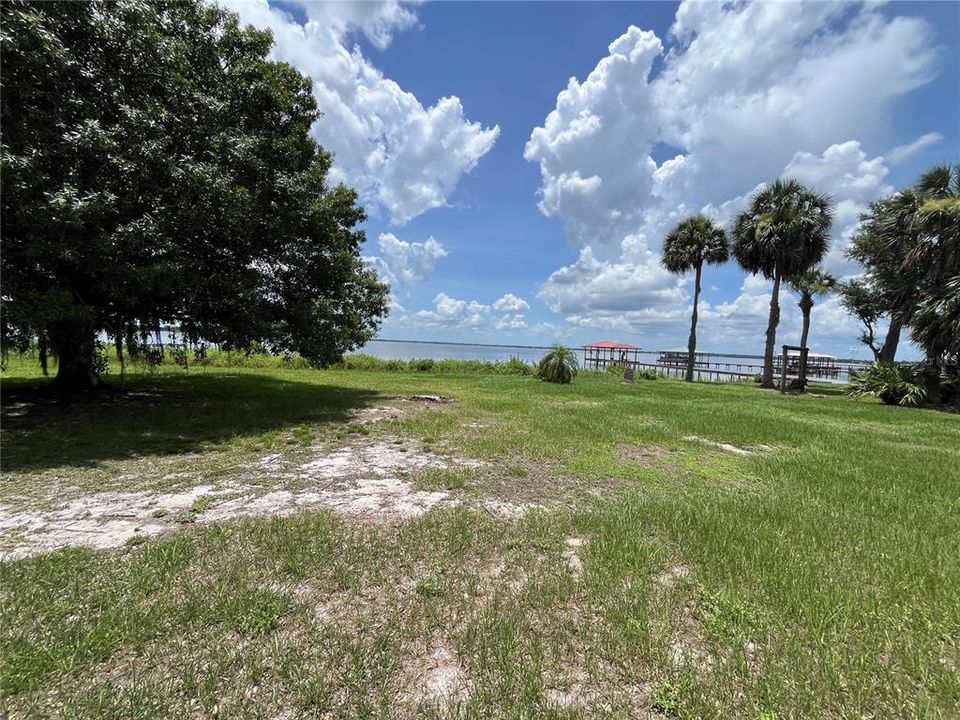 En Venta: $185,000 (0.74 acres)