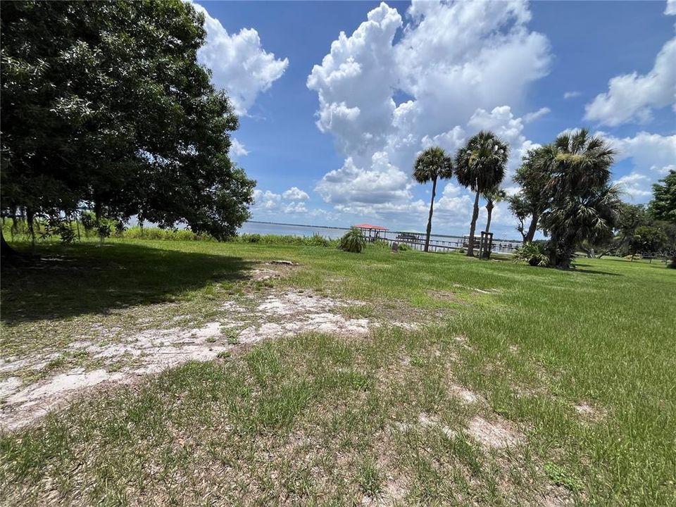 En Venta: $185,000 (0.74 acres)