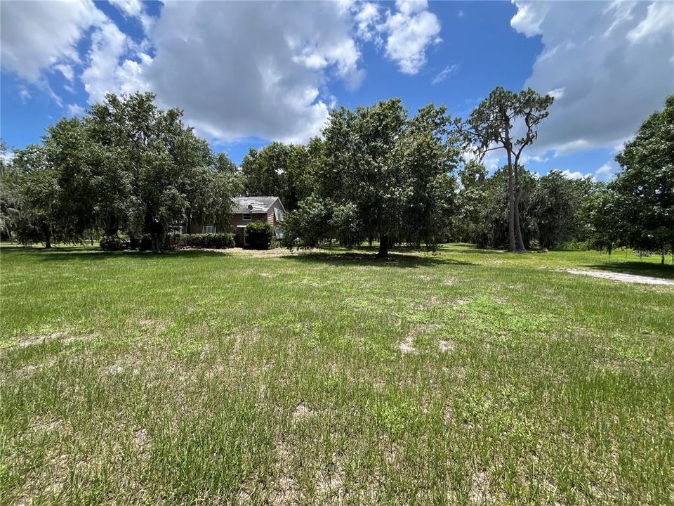 En Venta: $185,000 (0.74 acres)