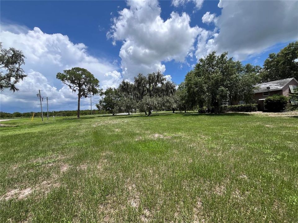 En Venta: $185,000 (0.74 acres)