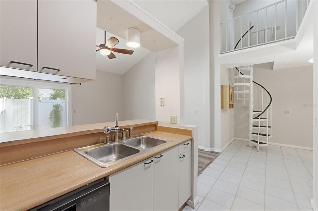 En Venta: $143,000 (2 camas, 1 baños, 722 Pies cuadrados)