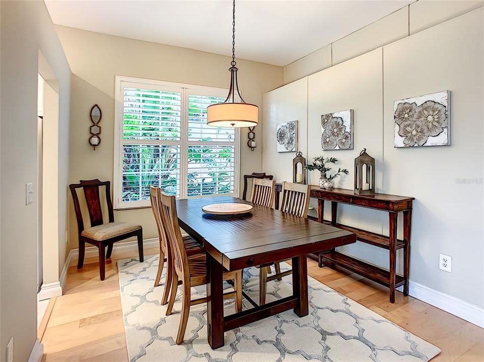 For Rent: $7,500 (3 beds, 2 baths, 1640 Square Feet)