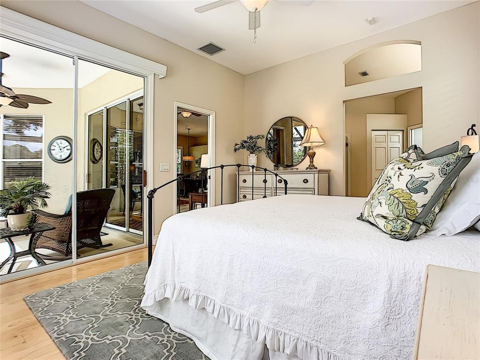 For Rent: $7,500 (3 beds, 2 baths, 1640 Square Feet)