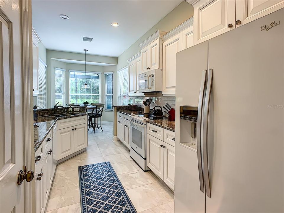 For Rent: $7,500 (3 beds, 2 baths, 1640 Square Feet)