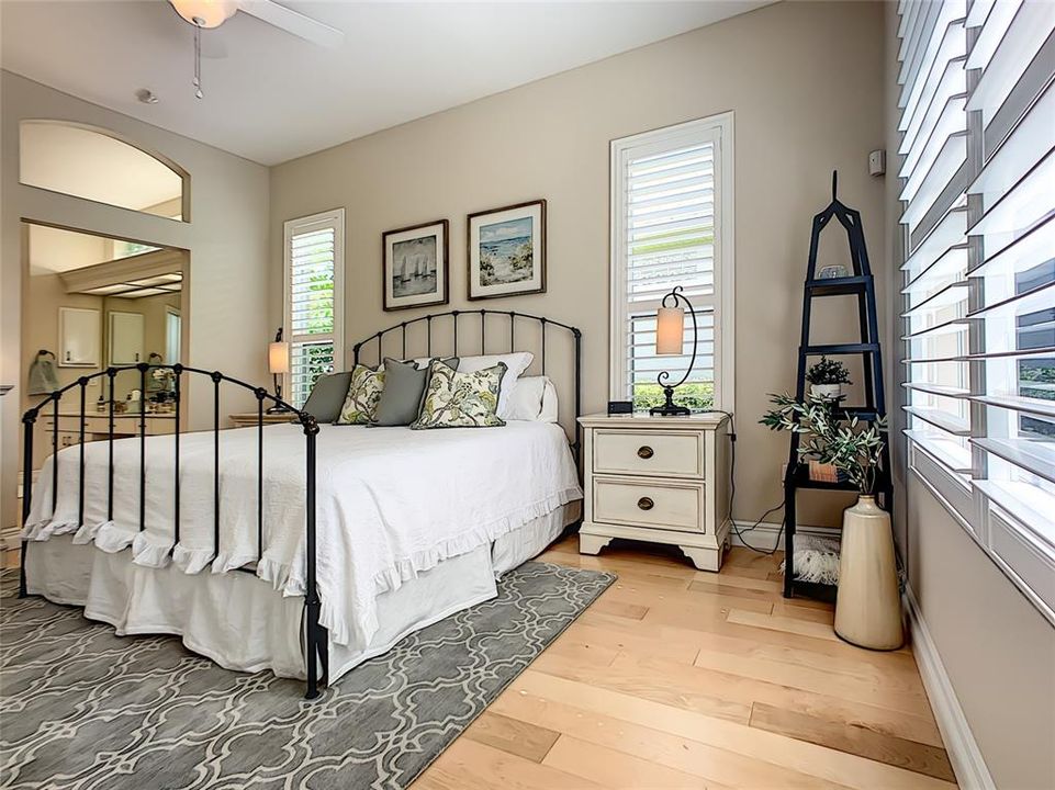 For Rent: $7,500 (3 beds, 2 baths, 1640 Square Feet)