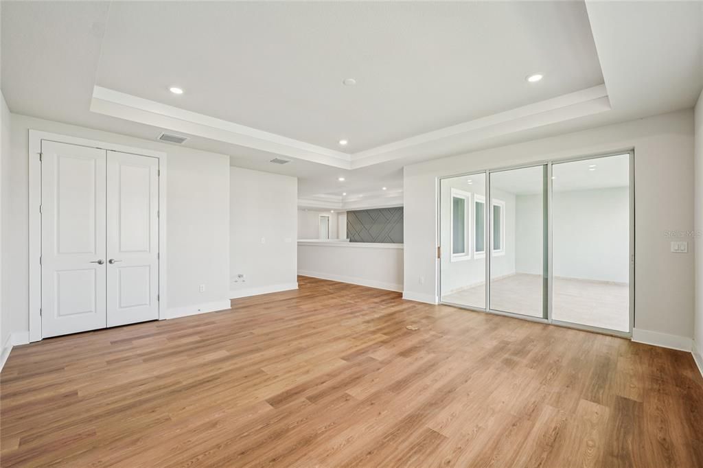 На продажу: $1,164,000 (6 спален, 5 ванн, 4977 Квадратных фут)