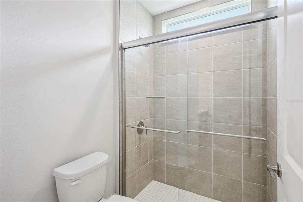 На продажу: $1,164,000 (6 спален, 5 ванн, 4977 Квадратных фут)