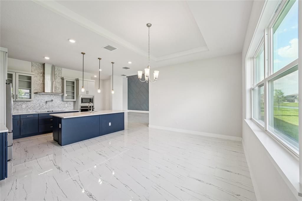 На продажу: $1,164,000 (6 спален, 5 ванн, 4977 Квадратных фут)