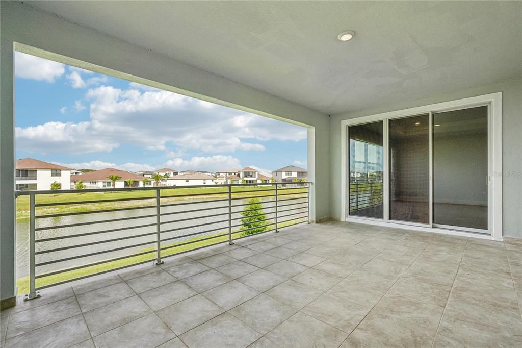 На продажу: $1,164,000 (6 спален, 5 ванн, 4977 Квадратных фут)