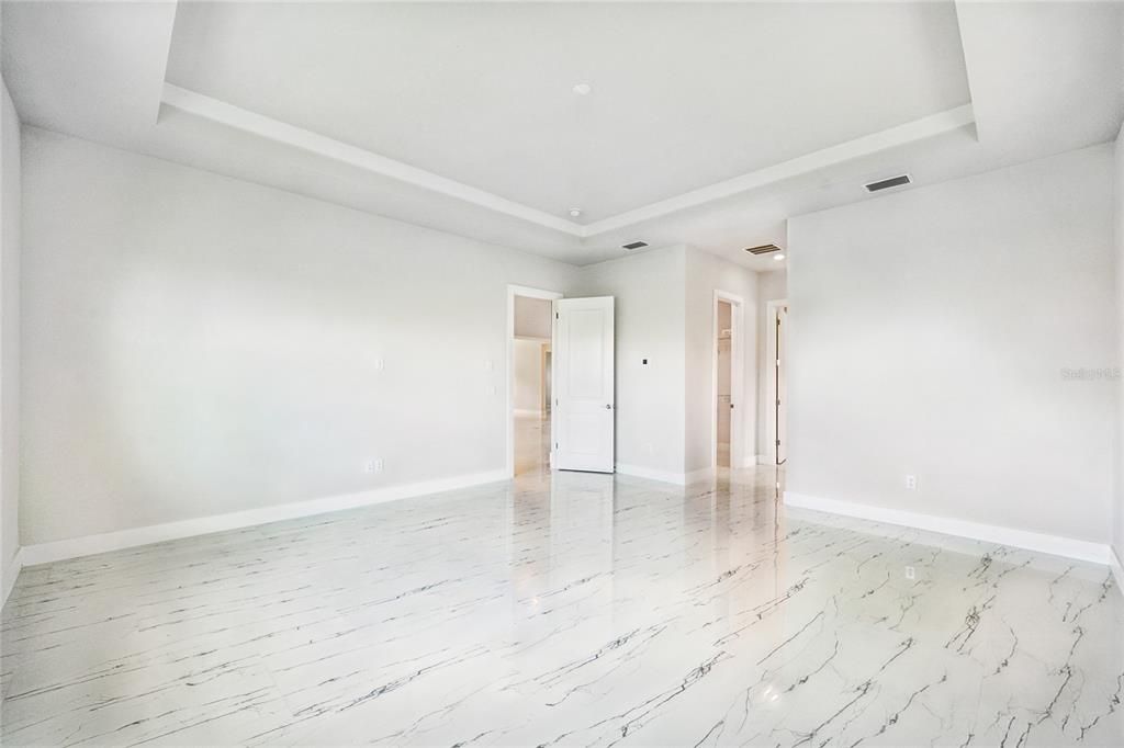 На продажу: $1,164,000 (6 спален, 5 ванн, 4977 Квадратных фут)