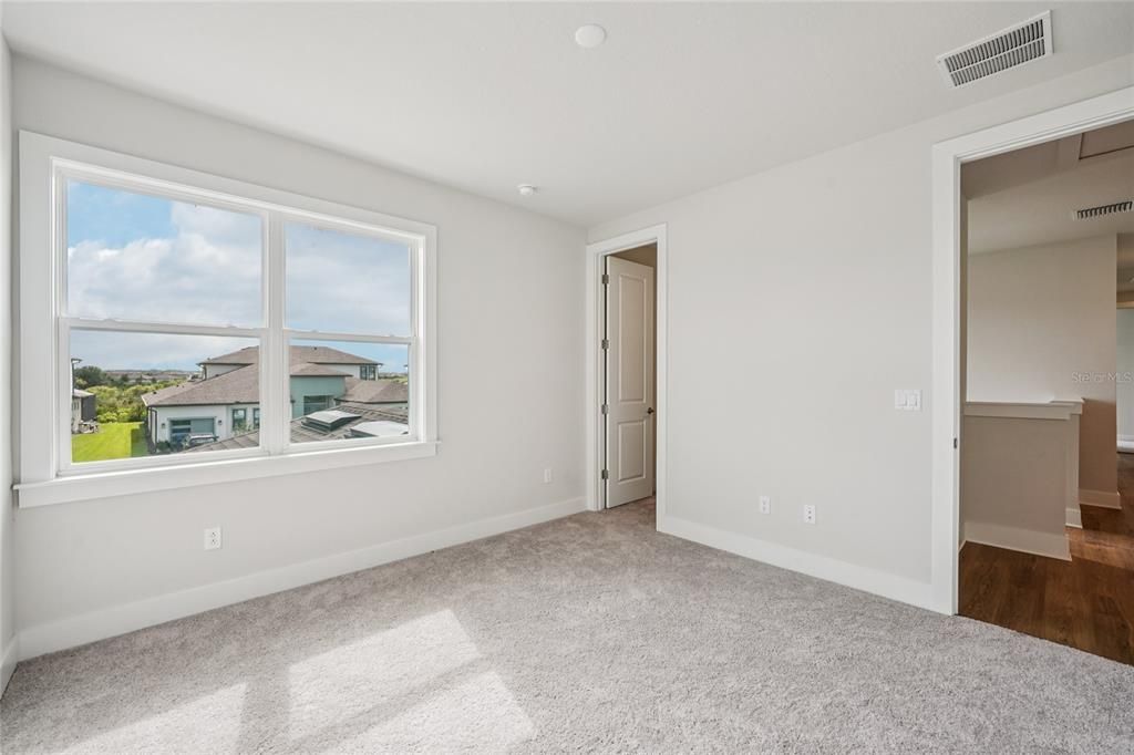 На продажу: $1,164,000 (6 спален, 5 ванн, 4977 Квадратных фут)