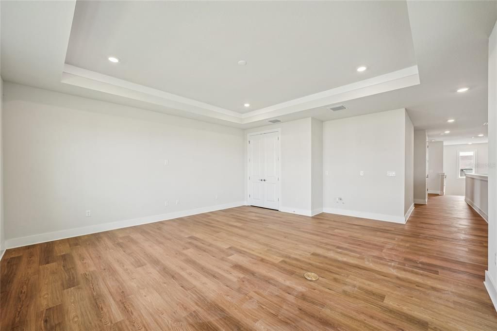 На продажу: $1,164,000 (6 спален, 5 ванн, 4977 Квадратных фут)