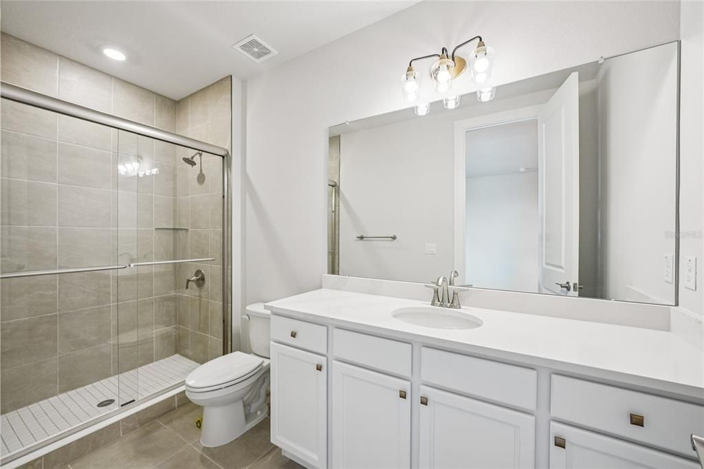 На продажу: $1,164,000 (6 спален, 5 ванн, 4977 Квадратных фут)