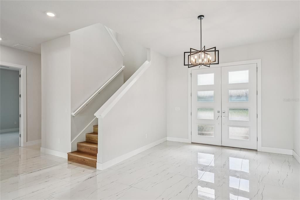 На продажу: $1,164,000 (6 спален, 5 ванн, 4977 Квадратных фут)